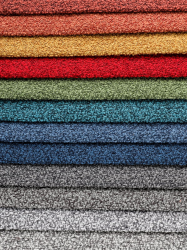 Poileistear agus tolg línéadaigh abhras lúibe coiréil agus tolg línéadaigh